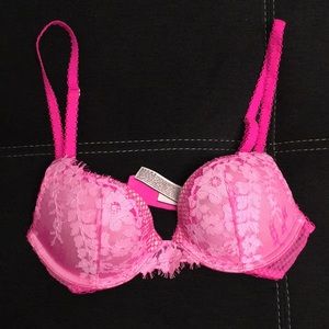 Victoria’s Secret push-up bra